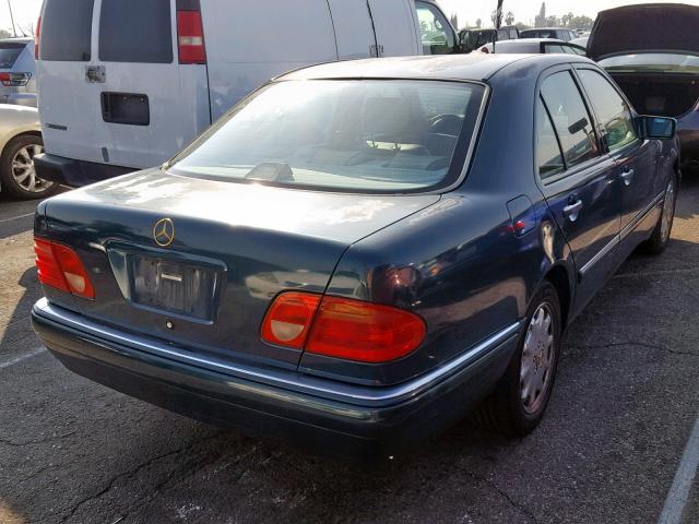 WDBJF65F6WA651346 - 1998 MERCEDES-BENZ E 320 GREEN photo 4