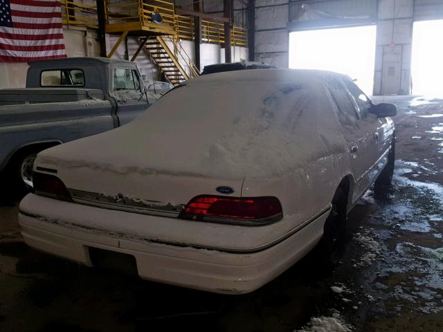 2FALP72W1RX184727 - 1994 FORD CROWN VICT WHITE photo 4