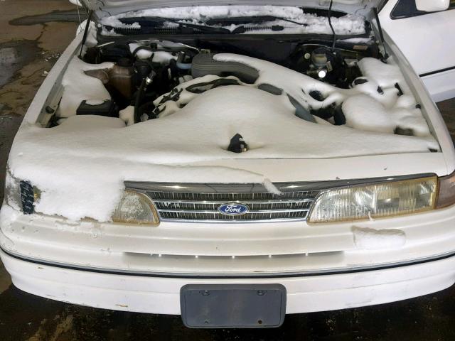 2FALP72W1RX184727 - 1994 FORD CROWN VICT WHITE photo 7