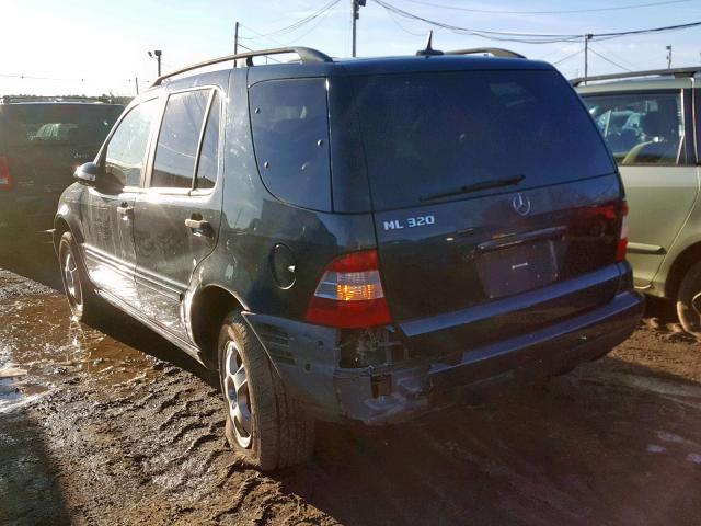 4JGAB54E42A299017 - 2002 MERCEDES-BENZ ML 320 BLACK photo 3