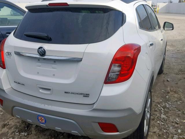 KL4CJFSB9GB516412 - 2016 BUICK ENCORE CON WHITE photo 4