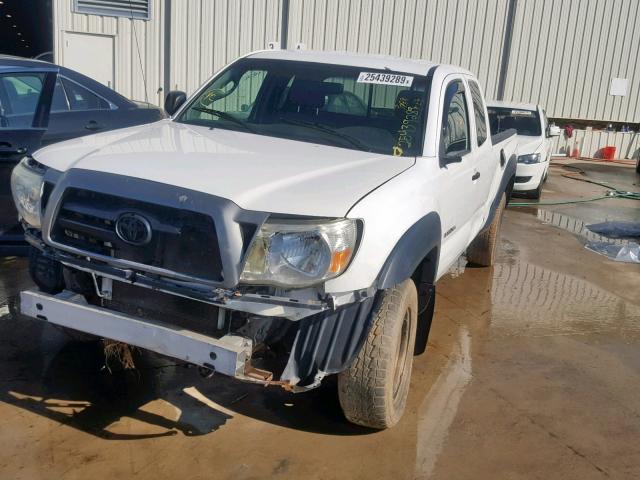 5TEUU42N67Z384236 - 2007 TOYOTA TACOMA ACC WHITE photo 2