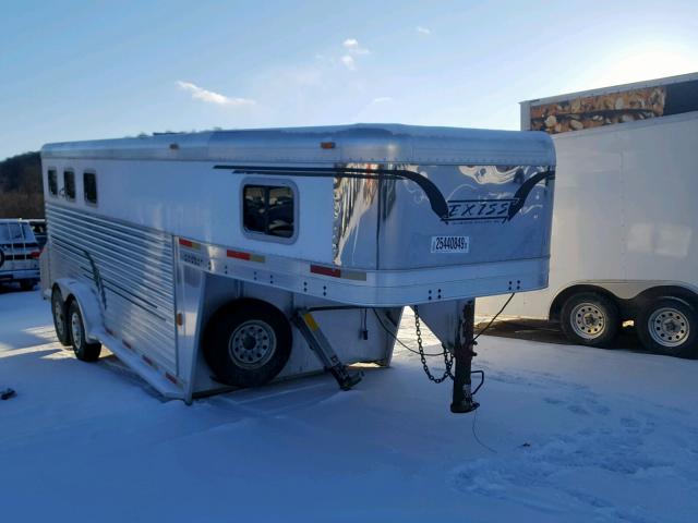 4LAAH182032021136 - 2003 EXIS TRAILER WHITE photo 1