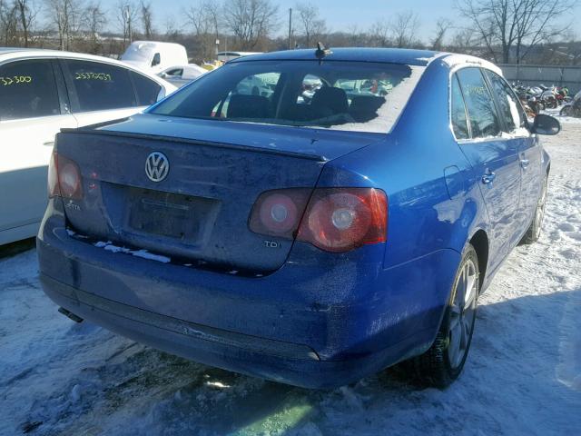 3VWRL71K99M069543 - 2009 VOLKSWAGEN JETTA TDI BLUE photo 4