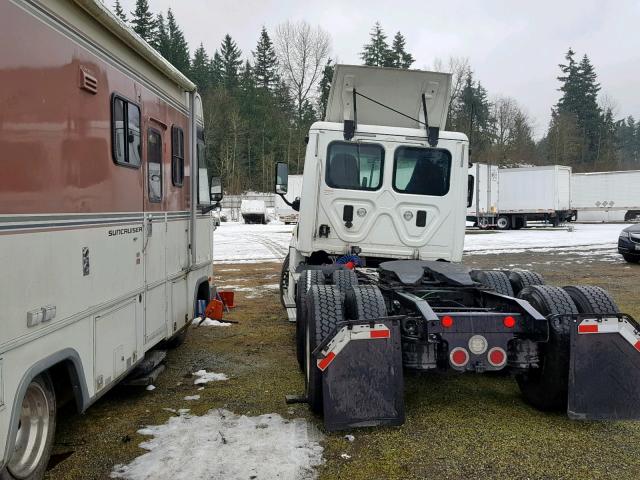 1FUJGEDV5FLGL5298 - 2015 FREIGHTLINER CASCADIA 1 WHITE photo 3