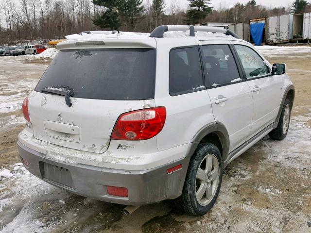 JA4LZ41F35U052259 - 2005 MITSUBISHI OUTLANDER WHITE photo 4