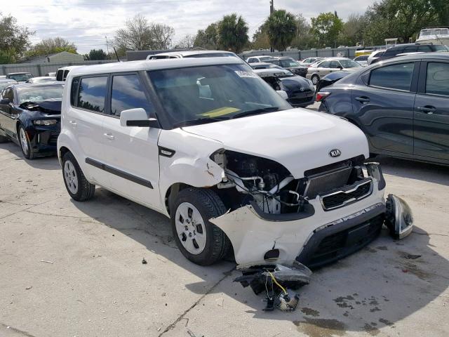 KNDJT2A51D7499583 - 2013 KIA SOUL WHITE photo 1