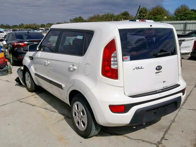 KNDJT2A51D7499583 - 2013 KIA SOUL WHITE photo 3