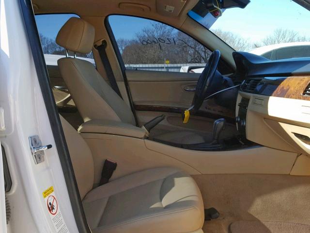 WBAVC93588K038422 - 2008 BMW 328 XI WHITE photo 5
