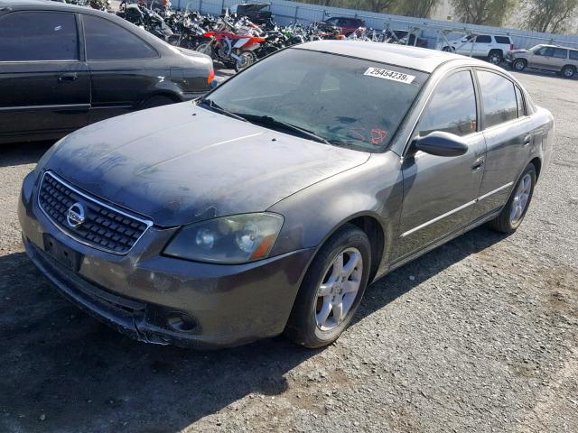 1N4BL11D05C311186 - 2005 NISSAN ALTIMA SE CHARCOAL photo 2