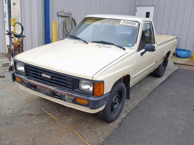 JT4RN55R9F0098600 - 1985 TOYOTA PICKUP 1/2 CREAM photo 2