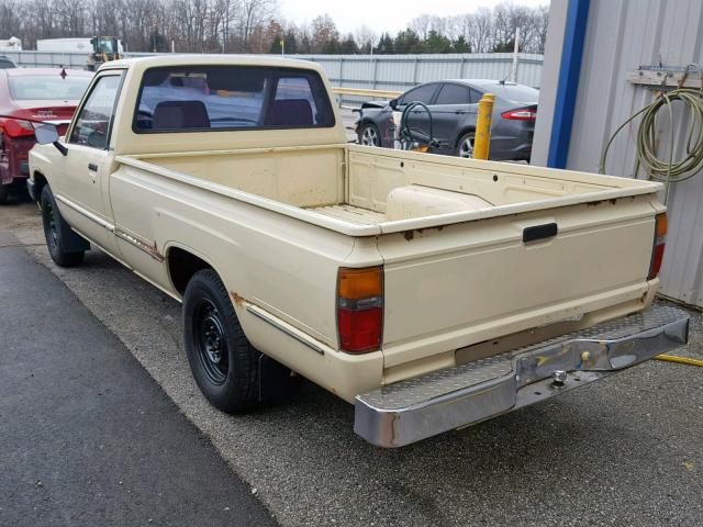 JT4RN55R9F0098600 - 1985 TOYOTA PICKUP 1/2 CREAM photo 3