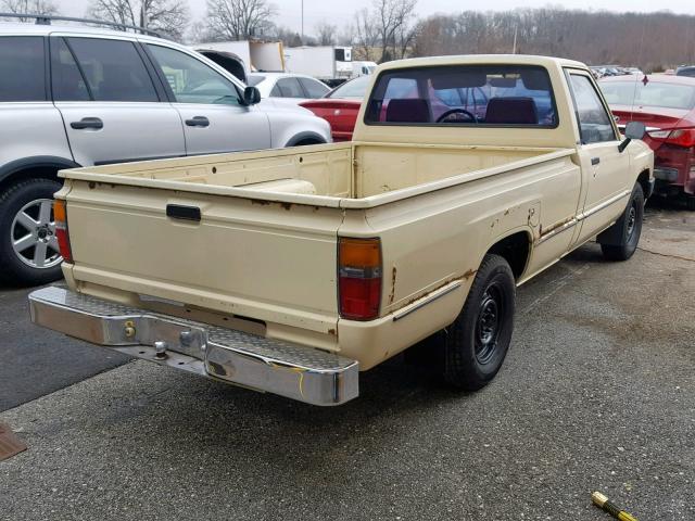 JT4RN55R9F0098600 - 1985 TOYOTA PICKUP 1/2 CREAM photo 4