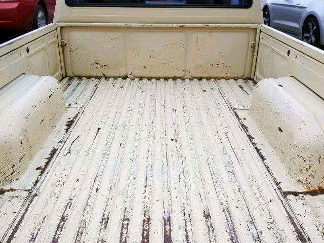 JT4RN55R9F0098600 - 1985 TOYOTA PICKUP 1/2 CREAM photo 6