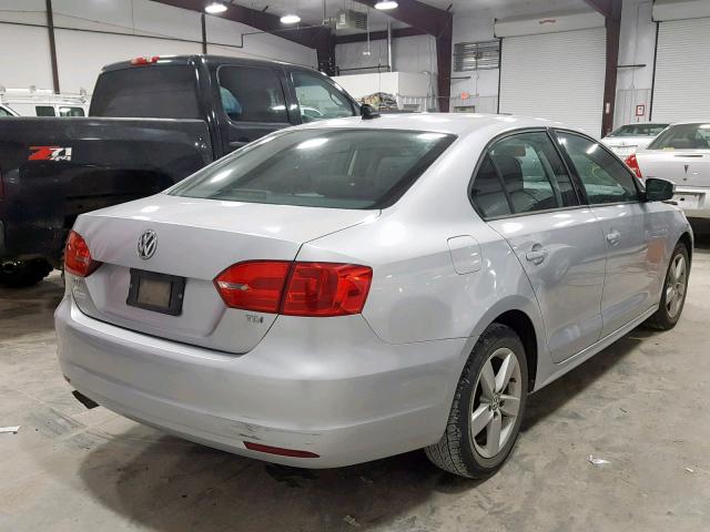 3VWLL7AJ1CM345864 - 2012 VOLKSWAGEN JETTA TDI SILVER photo 4