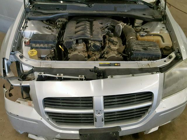 2D4FV48VX5H166230 - 2005 DODGE MAGNUM SXT SILVER photo 7