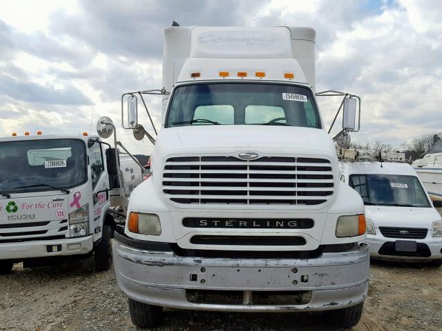 2FWBA2CG46AV25442 - 2006 STERLING TRUCK A 9500 WHITE photo 9