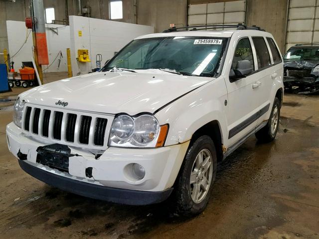 1J4HR48N46C336199 - 2006 JEEP GRAND CHER WHITE photo 2