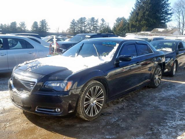 2C3CCABGXDH547352 - 2013 CHRYSLER 300 V6 BLACK photo 2