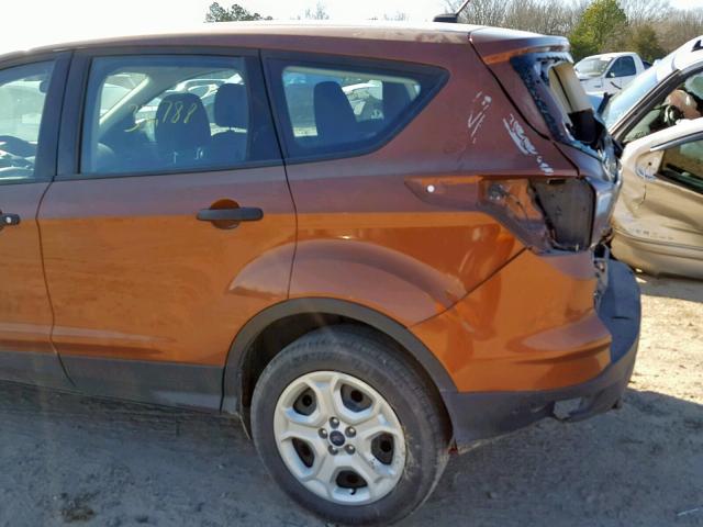 1FMCU0F71HUA27178 - 2017 FORD ESCAPE S ORANGE photo 9