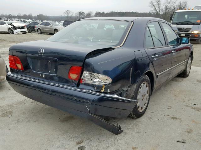 WDBJF55F0VA293315 - 1997 MERCEDES-BENZ E 320 BLUE photo 4