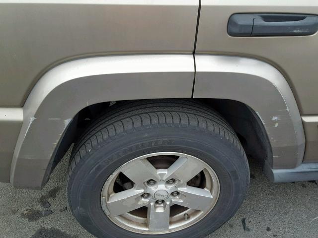 1J8HH48K86C289332 - 2006 JEEP COMMANDER TAN photo 9