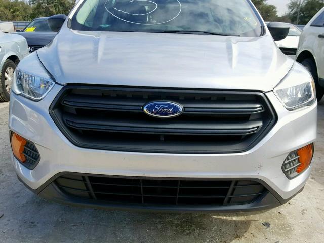 1FMCU0F78HUA27193 - 2017 FORD ESCAPE S SILVER photo 9