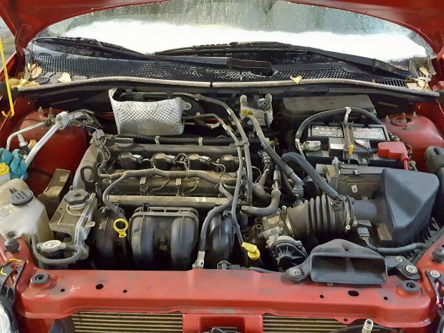 1FAHP34N68W289745 - 2008 FORD FOCUS S/SE RED photo 7