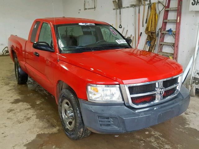 1D7HW32K58S542654 - 2008 DODGE DAKOTA SXT RED photo 1