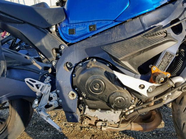 JS1GR7MA6B2100606 - 2011 SUZUKI GSX750 BLUE photo 7