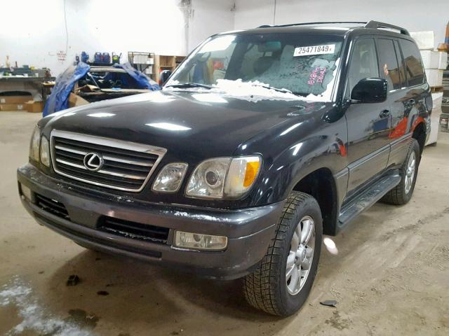 JTJHT00W643541859 - 2004 LEXUS LX 470 BLACK photo 2