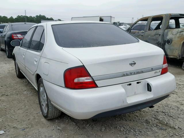 1N4DL01A2YC123573 - 2000 NISSAN ALTIMA XE WHITE photo 3