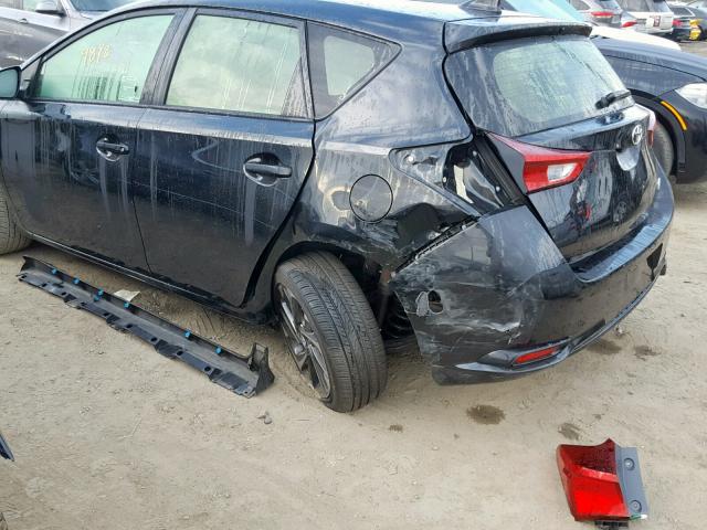 JTNKARJE3JJ560977 - 2018 TOYOTA COROLLA IM BLACK photo 9