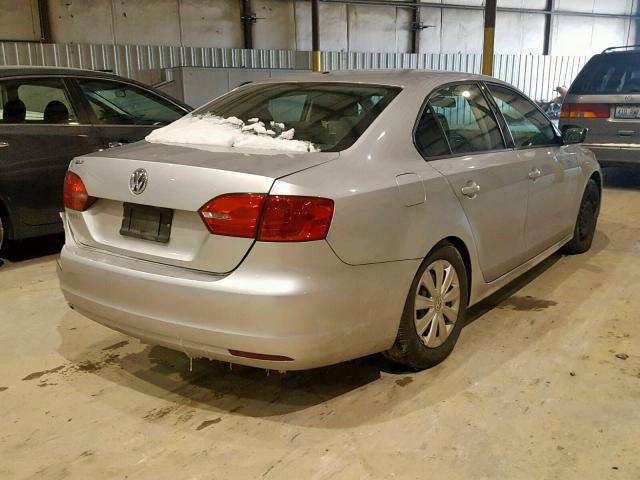 3VW2K7AJ6CM471796 - 2012 VOLKSWAGEN JETTA BASE 银色 照片 4