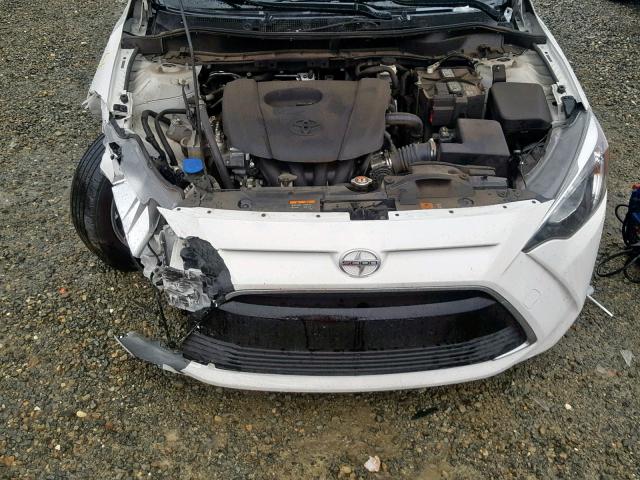 3MYDLBZV8GY105194 - 2016 TOYOTA SCION IA WHITE photo 7