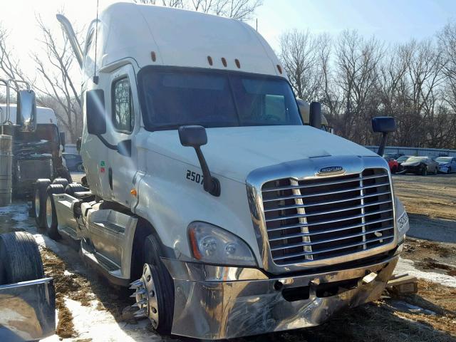 1FUJGLDR9BLAZ2507 - 2011 FREIGHTLINER CASCADIA 1 WHITE photo 1