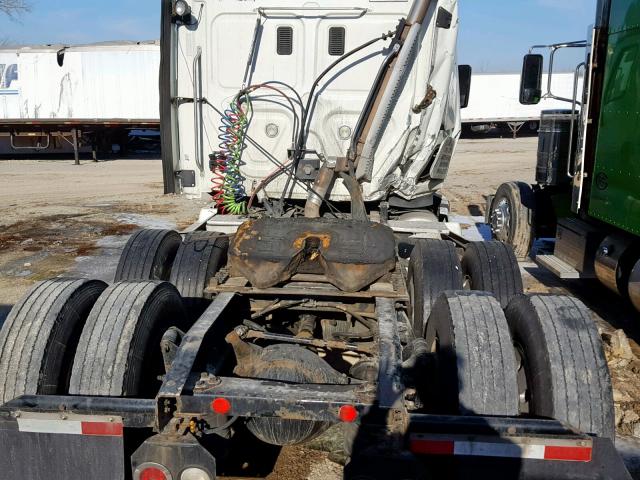 1FUJGLDR9BLAZ2507 - 2011 FREIGHTLINER CASCADIA 1 WHITE photo 6