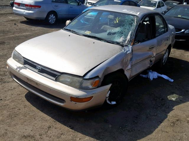 1NXBB02E0VZ601786 - 1997 TOYOTA COROLLA DX GOLD photo 2