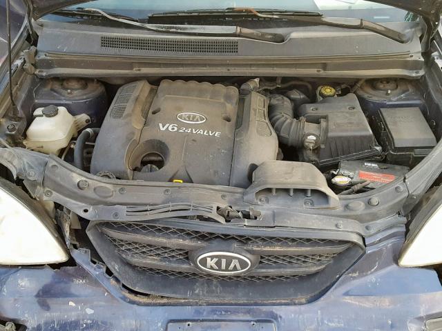 KNAFG526X77089398 - 2007 KIA RONDO LX BLUE photo 7