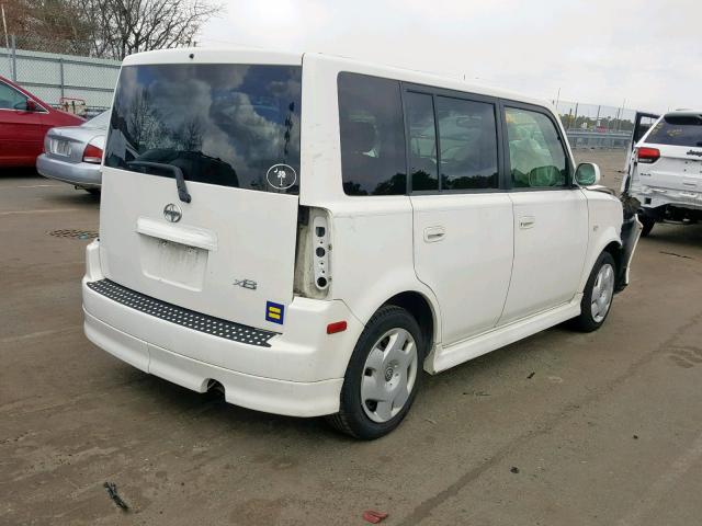 JTLKT324454020869 - 2005 TOYOTA SCION XB WHITE photo 4