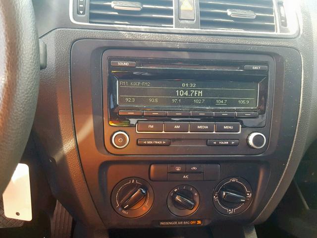 3VW2K7AJ9DM406264 - 2013 VOLKSWAGEN JETTA BASE WHITE photo 9