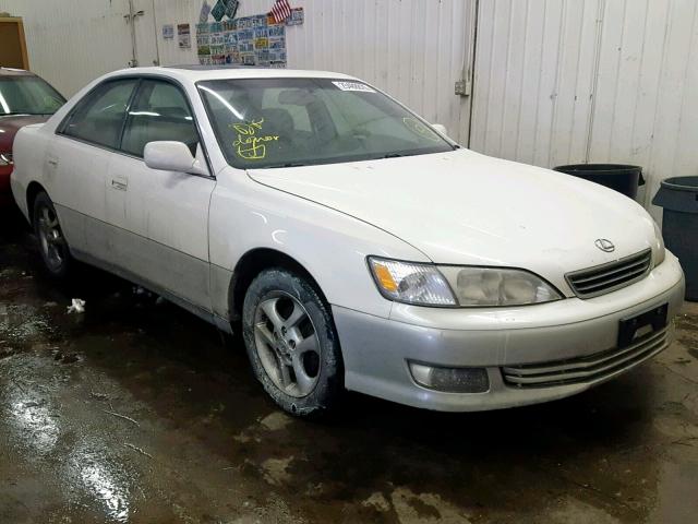 JT8BF28G210331845 - 2001 LEXUS ES 300 WHITE photo 1