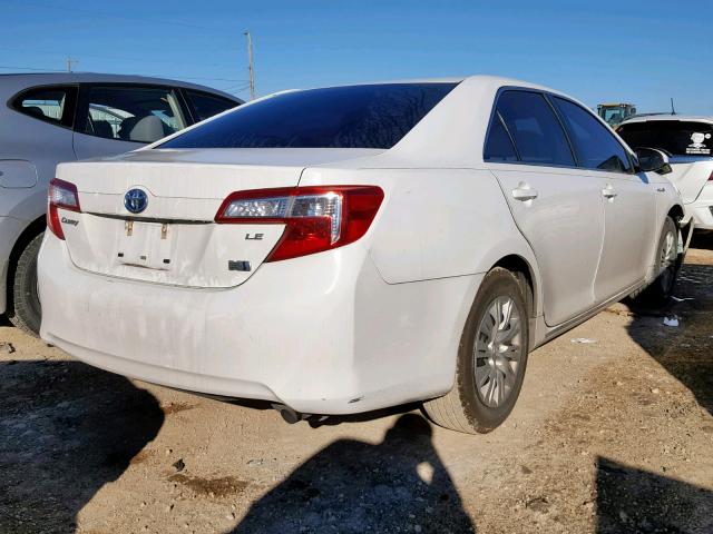 4T1BD1FK5CU058450 - 2012 TOYOTA CAMRY HYBR WHITE photo 4