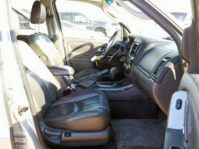 4F2CZ96155KM22218 - 2005 MAZDA TRIBUTE SILVER photo 5