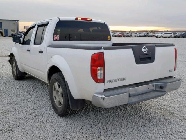 1N6AD07U67C456432 - 2007 NISSAN FRONTIER C WHITE photo 3