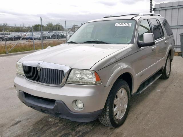 5LMEU68H84ZJ02308 - 2004 LINCOLN AVIATOR 银色 照片 2