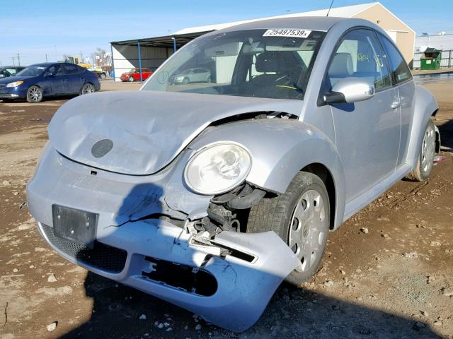 3VWEW31C17M519545 - 2007 VOLKSWAGEN NEW BEETLE Silber Foto 2