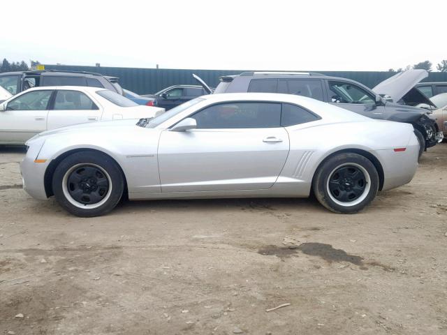 2G1FE1ED2B9161044 - 2011 CHEVROLET CAMARO LS SILVER photo 9