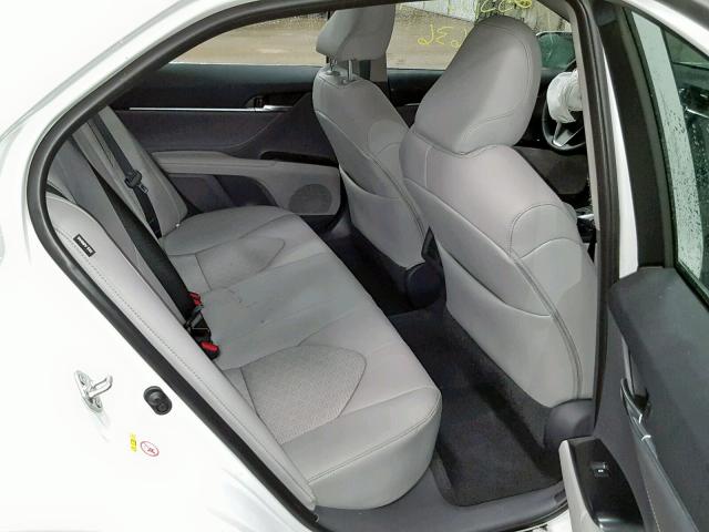 4T1B61HK7JU010369 - 2018 TOYOTA CAMRY XSE WHITE photo 6