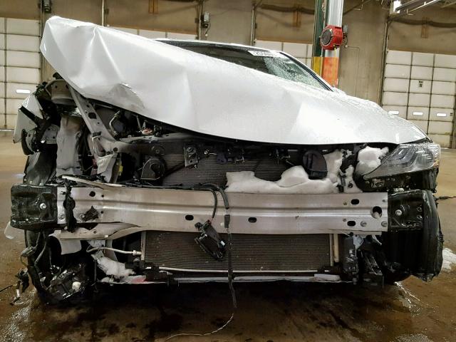 4T1B61HK7JU010369 - 2018 TOYOTA CAMRY XSE WHITE photo 9